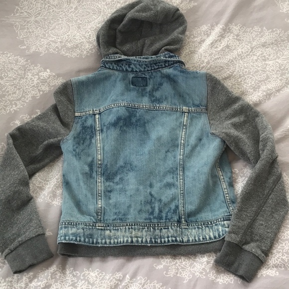 American Eagle Outfitters Jean Jacket - Picture 2 of 2